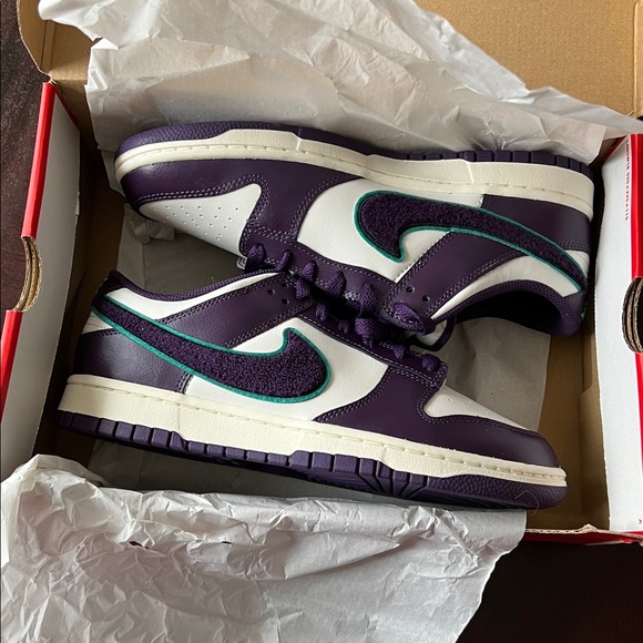 Nike Dunk Low Chenille Swoosh Grand Purple. - Picture 12 of 12
